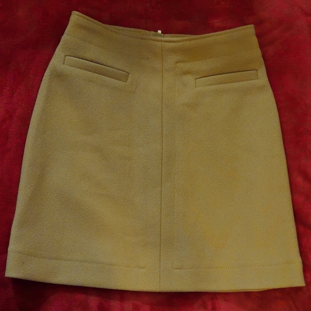 H&M Tan Mini Skirt - Size 6